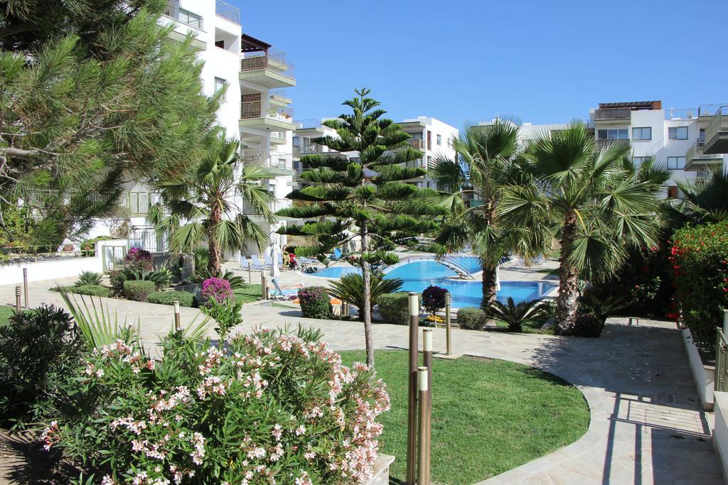 PaphosDanaos Pool View公寓 外观 照片
