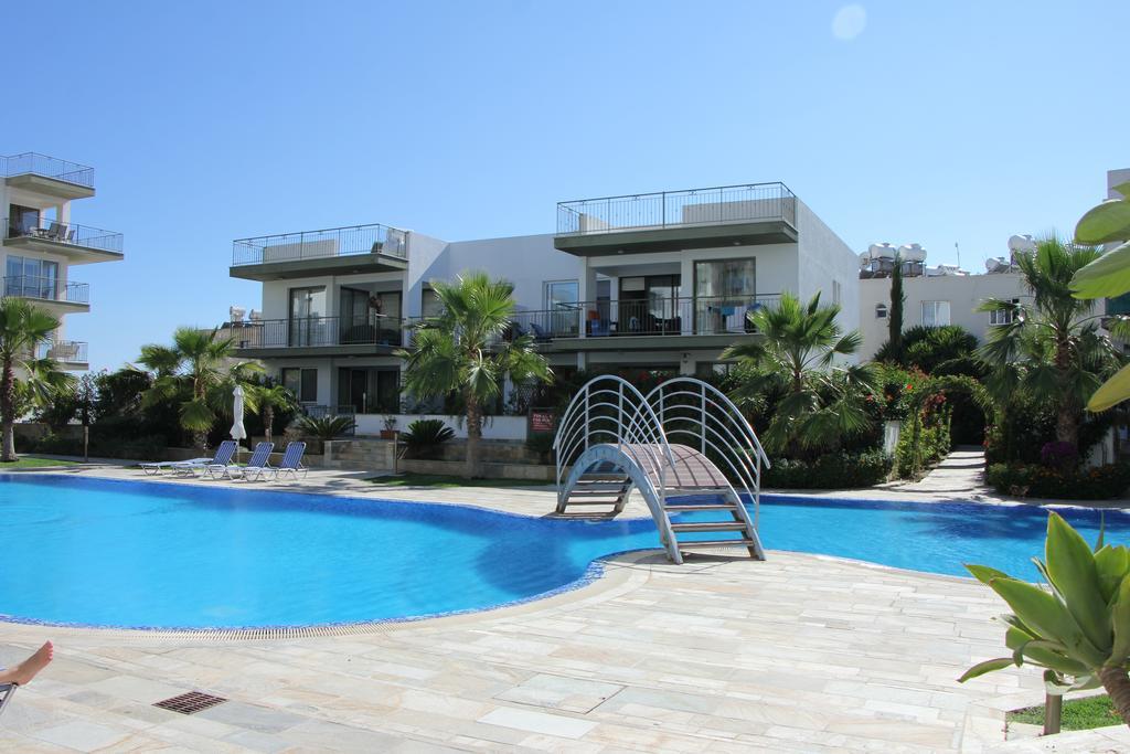 PaphosDanaos Pool View公寓 外观 照片